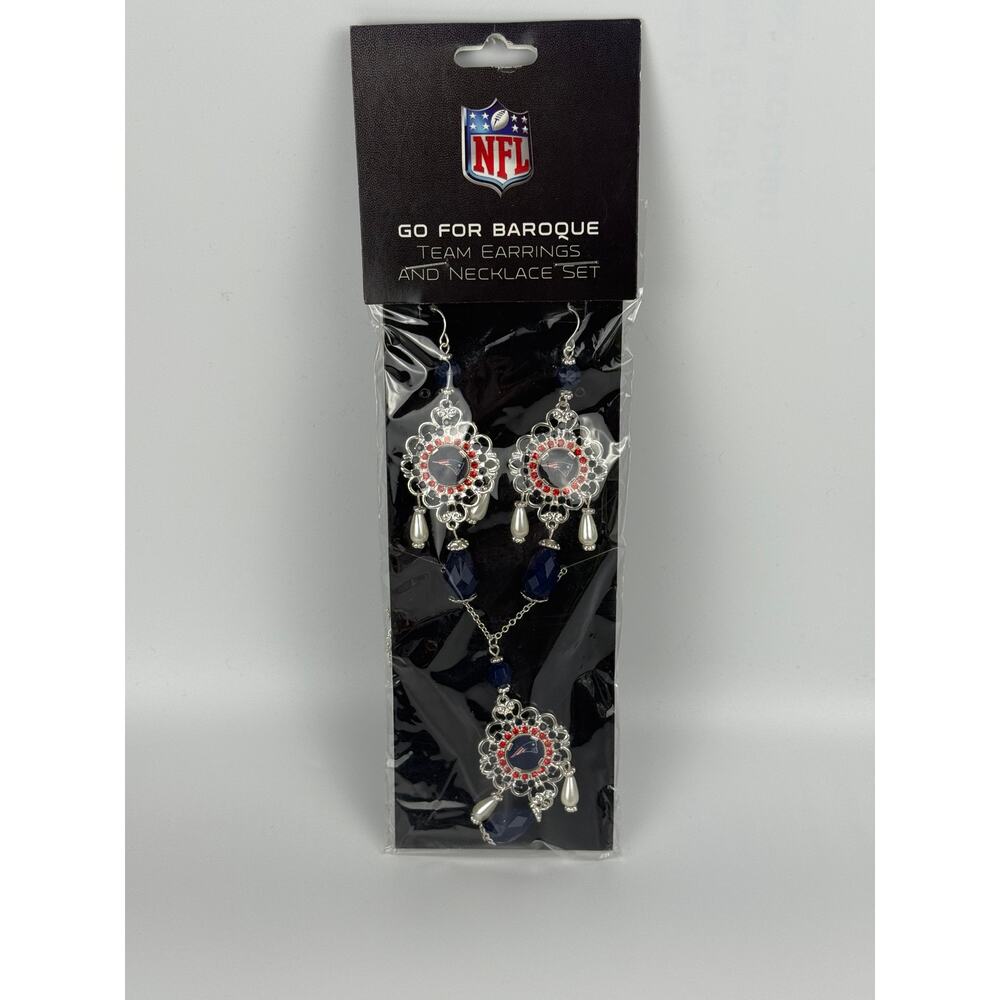 NFL Women's Baroque Team Earring & Necklace Set New England Patriots Silver